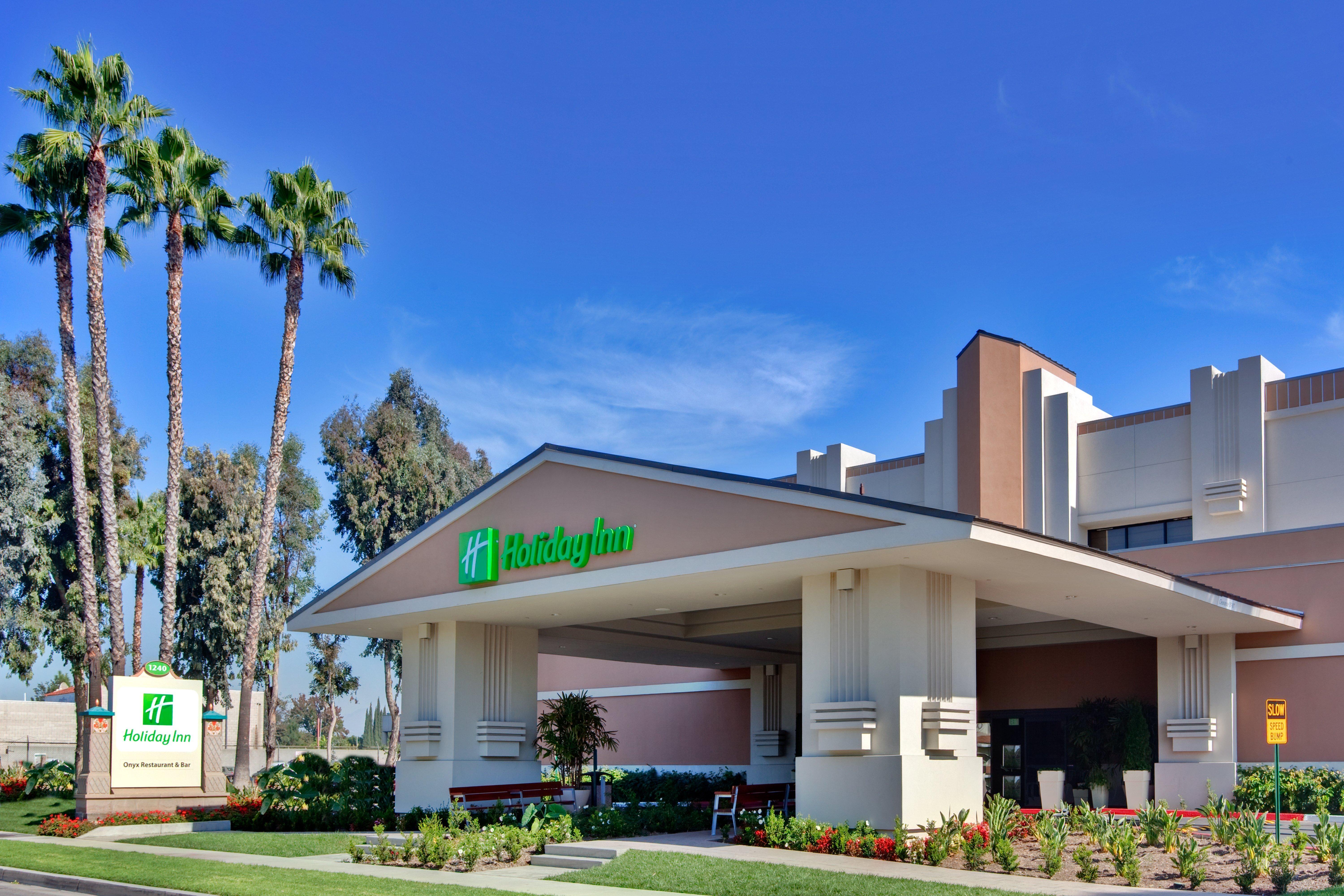 Holiday Inn Hotel&Suites Anaheim, an IHG Hotel Exterior foto